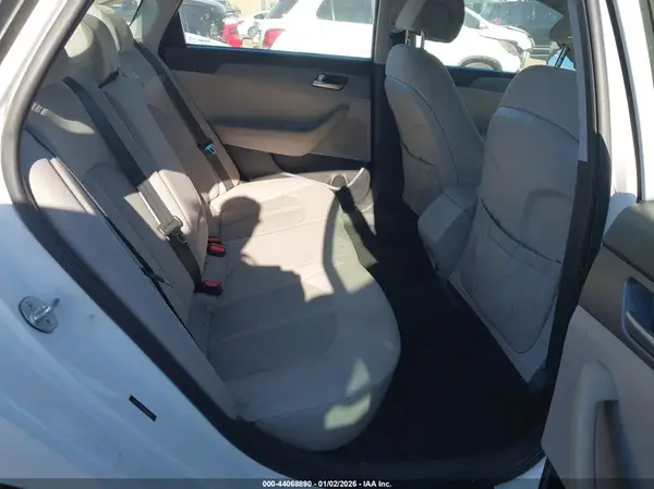 5NPE24AF1HH580609 2017 HYUNDAI SONATA - Image 8