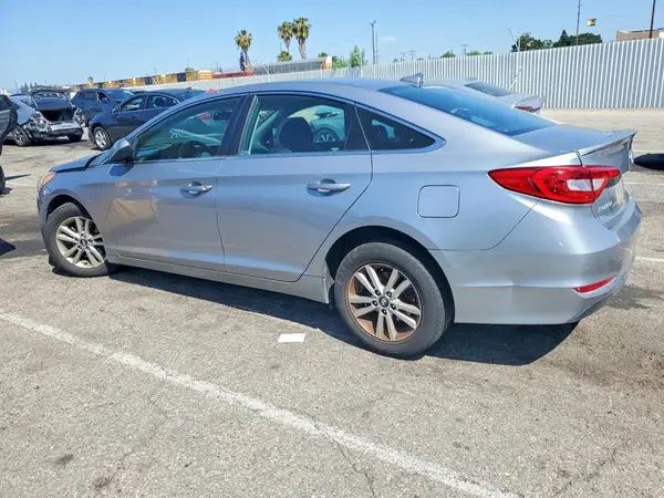 5NPE24AF1HH581081 2017 HYUNDAI SONATA - Image 2