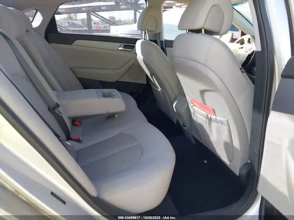 5NPE24AF1HH581338 2017 HYUNDAI SONATA - Image 8