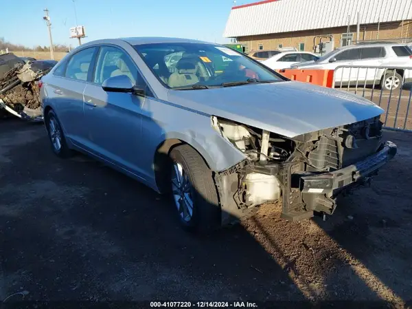 5NPE24AF1HH581470 2017 HYUNDAI SONATA - Image 1