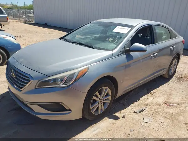 5NPE24AF1HH582831 2017 HYUNDAI SONATA - Image 2