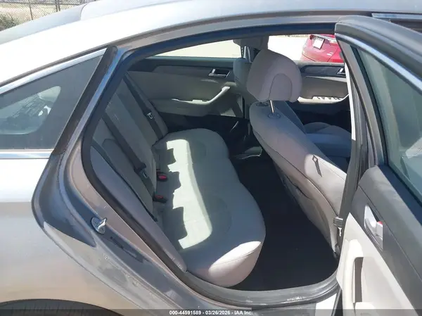 5NPE24AF1HH582831 2017 HYUNDAI SONATA - Image 8