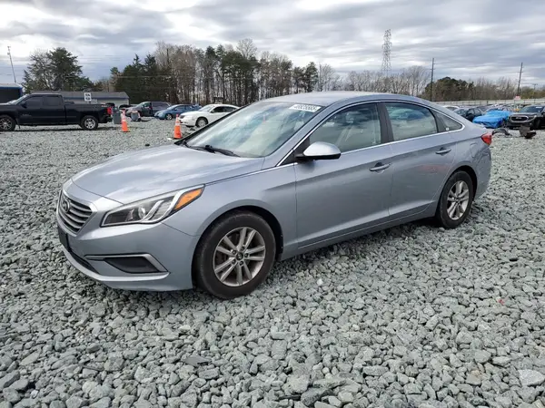 5NPE24AF1HH582859 2017 HYUNDAI SONATA - Image 1
