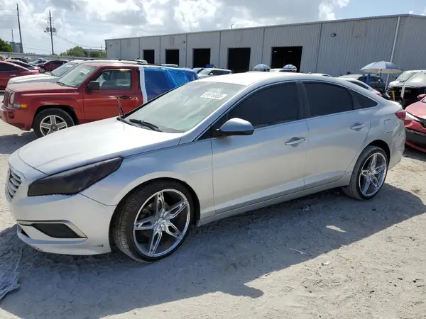 5NPE24AF1HH583204 2017 HYUNDAI SONATA - Image 1