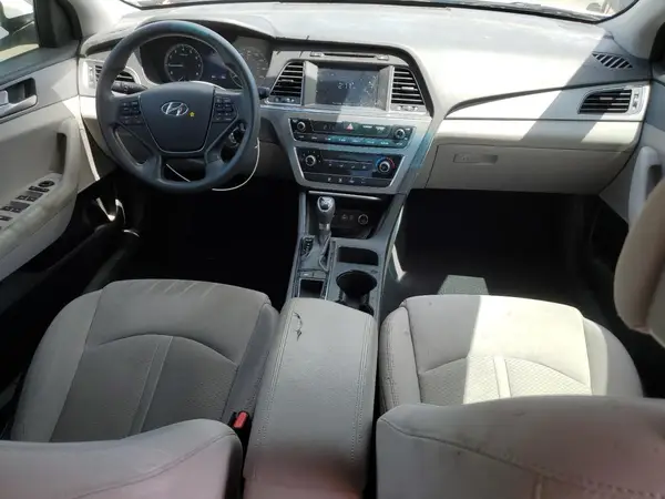 5NPE24AF1HH586281 2017 HYUNDAI SONATA - Image 8