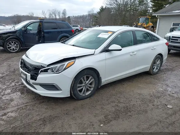 5NPE24AF1HH586295 2017 HYUNDAI SONATA - Image 2
