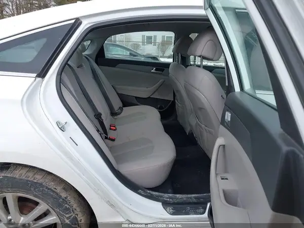 5NPE24AF1HH586295 2017 HYUNDAI SONATA - Image 8