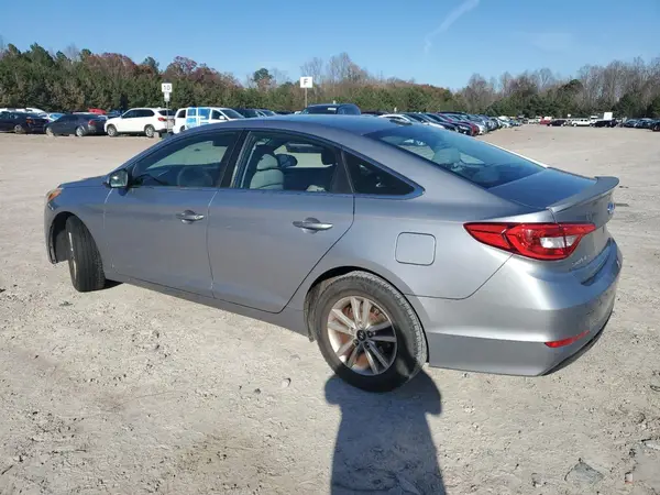 5NPE24AF1HH586586 2017 HYUNDAI SONATA - Image 2