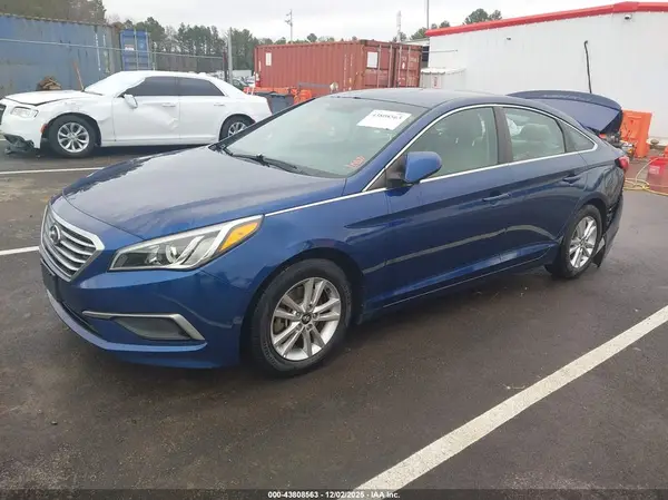 5NPE24AF1HH587785 2017 HYUNDAI SONATA - Image 2