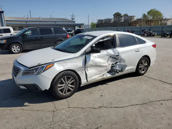 5NPE24AF1HH588113 2017 HYUNDAI SONATA - Image 1