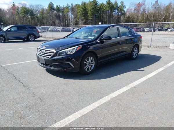 5NPE24AF1HH589150 2017 HYUNDAI SONATA - Image 2