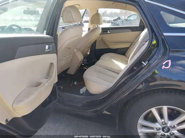 5NPE24AF1HH589150 2017 HYUNDAI SONATA - Image 8