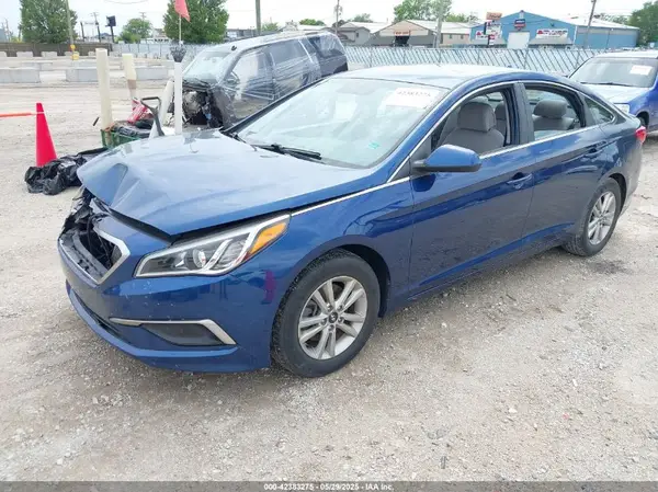 5NPE24AF1HH592744 2017 HYUNDAI SONATA - Image 2