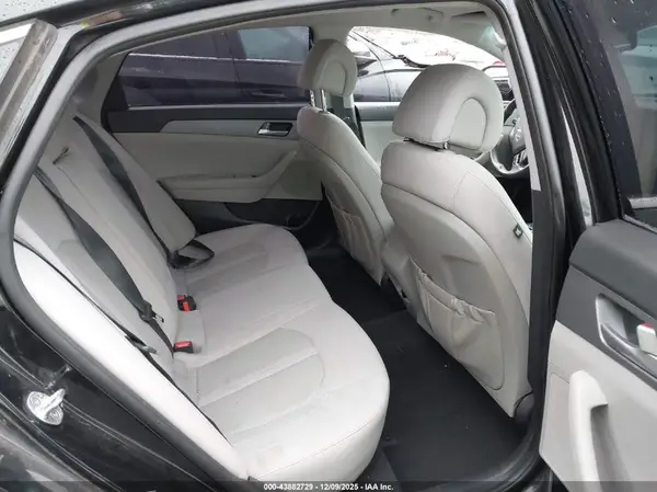 5NPE24AF1HH594140 2017 HYUNDAI SONATA - Image 8