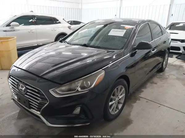 5NPE24AF1JH599845 2018 HYUNDAI SONATA - Image 2