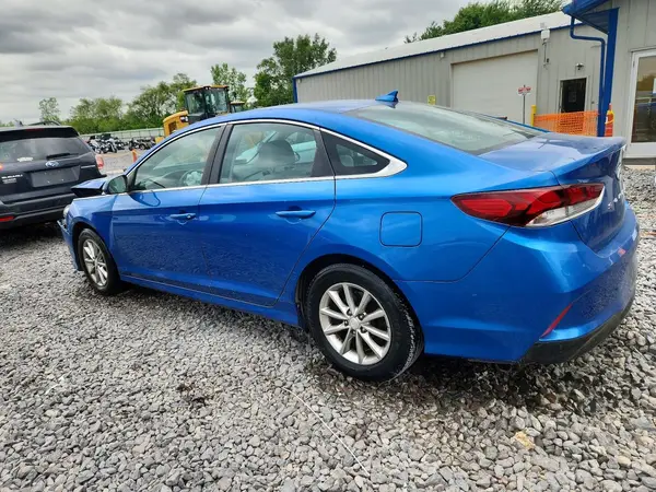 5NPE24AF1JH604042 2018 HYUNDAI SONATA - Image 2