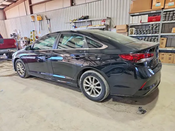 5NPE24AF1JH607023 2018 HYUNDAI SONATA - Image 2