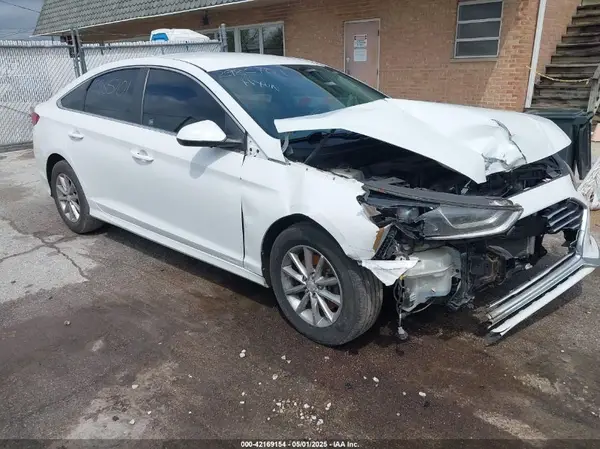 5NPE24AF1JH608527 2018 HYUNDAI SONATA - Image 1