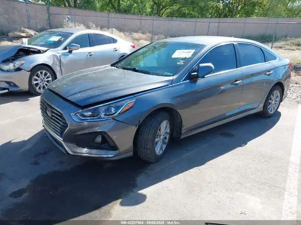 5NPE24AF1JH611749 2018 HYUNDAI SONATA - Image 2