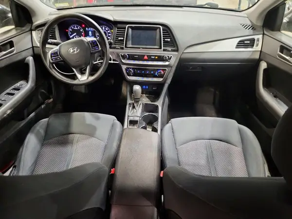 5NPE24AF1JH615025 2018 HYUNDAI SONATA - Image 8