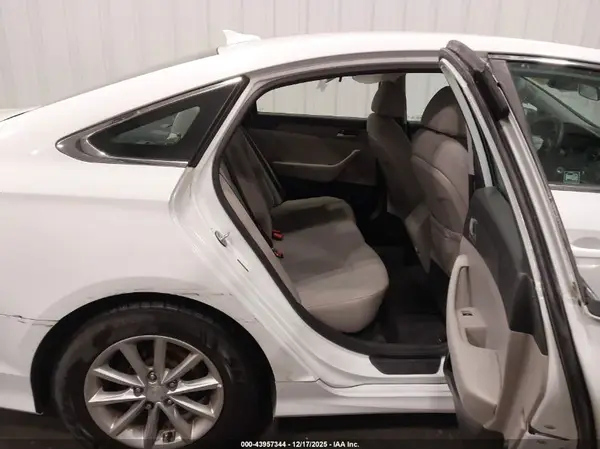5NPE24AF1JH615798 2018 HYUNDAI SONATA - Image 8