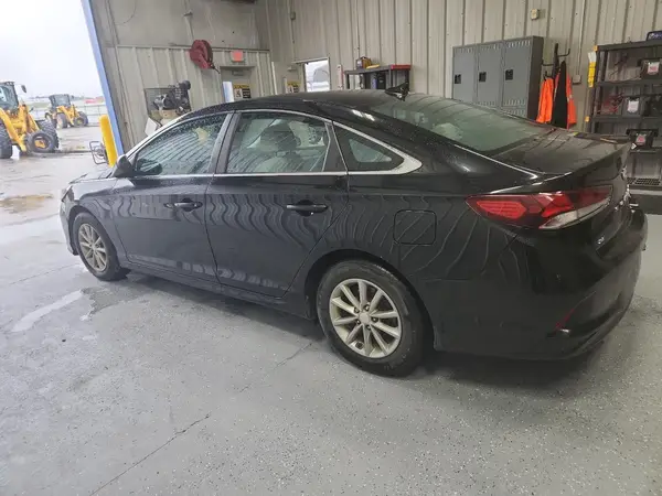 5NPE24AF1JH618135 2018 HYUNDAI SONATA - Image 2