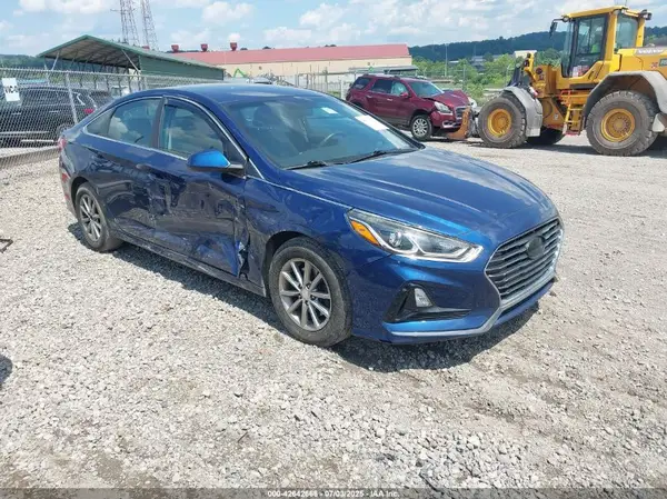 5NPE24AF1JH618197 2018 HYUNDAI SONATA - Image 1