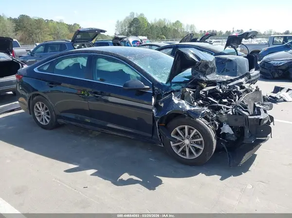 5NPE24AF1JH618992 2018 HYUNDAI SONATA - Image 1