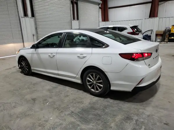 5NPE24AF1JH645870 2018 HYUNDAI SONATA - Image 2