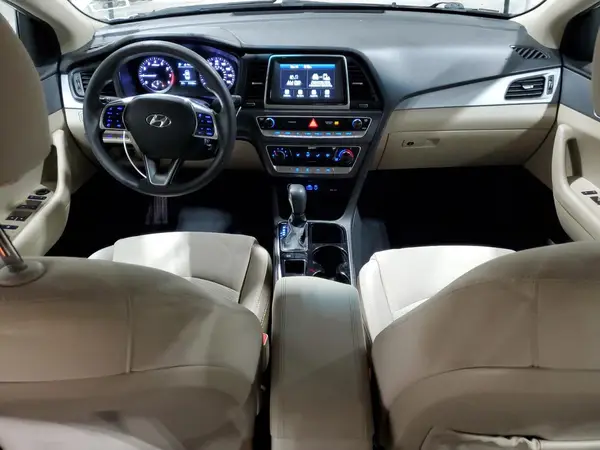 5NPE24AF1JH645870 2018 HYUNDAI SONATA - Image 8