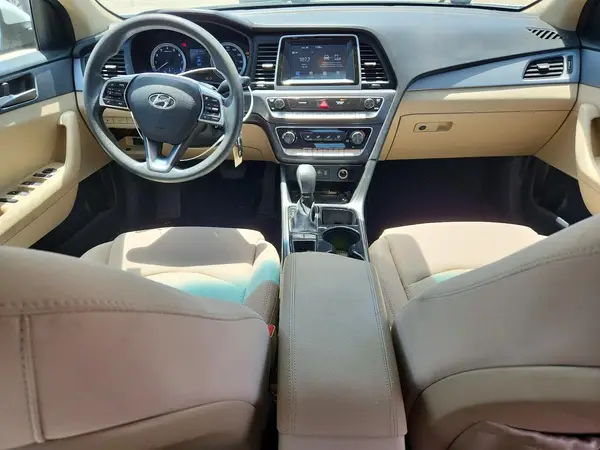 5NPE24AF1JH647215 2018 HYUNDAI SONATA - Image 8