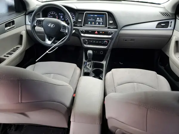 5NPE24AF1JH650650 2018 HYUNDAI SONATA - Image 8