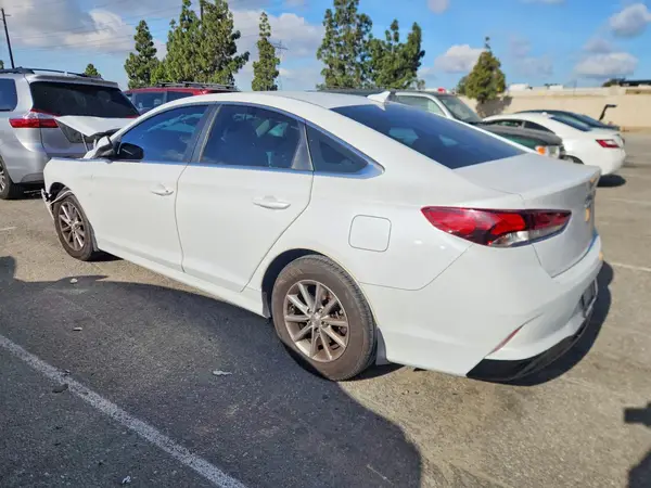 5NPE24AF1JH670414 2018 HYUNDAI SONATA - Image 2