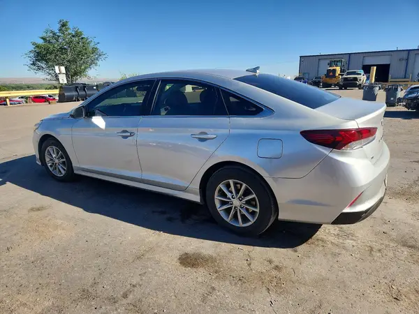 5NPE24AF1JH670588 2018 HYUNDAI SONATA - Image 2