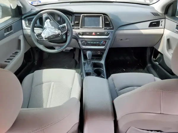 5NPE24AF1JH673555 2018 HYUNDAI SONATA - Image 8