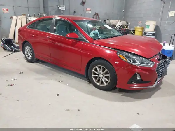 5NPE24AF1JH682577 2018 HYUNDAI SONATA - Image 1