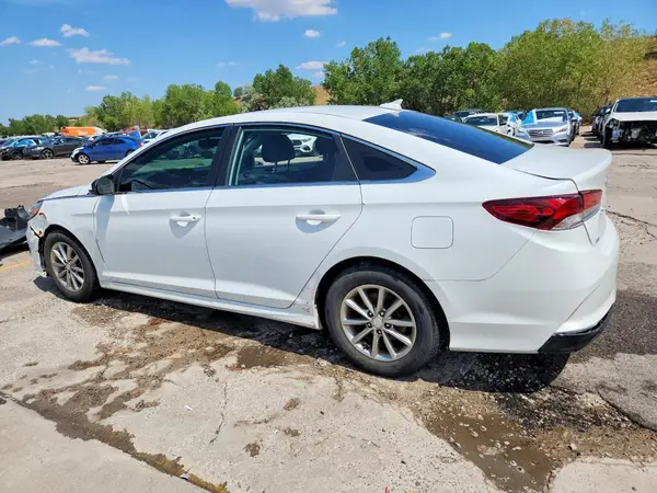 5NPE24AF1JH685155 2018 HYUNDAI SONATA - Image 2