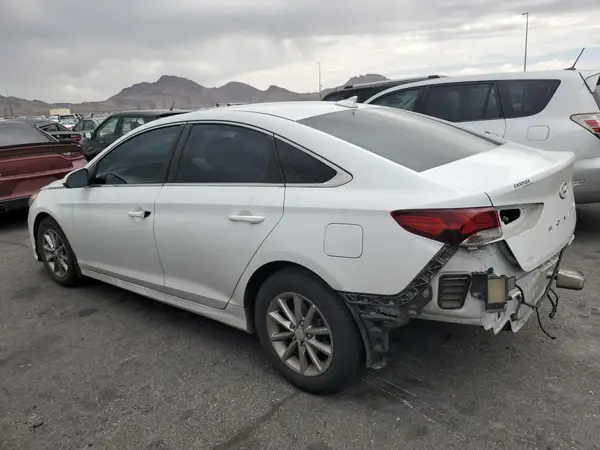 5NPE24AF1JH685169 2018 HYUNDAI SONATA - Image 2