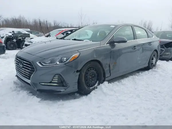 5NPE24AF1JH686595 2018 HYUNDAI SONATA - Image 2