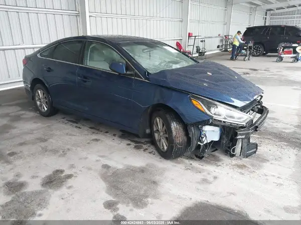 5NPE24AF1JH693255 2018 HYUNDAI SONATA - Image 1