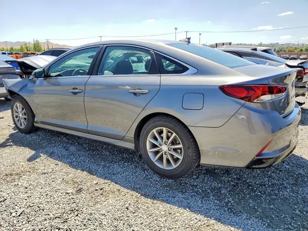 5NPE24AF1JH695281 2018 HYUNDAI SONATA - Image 2