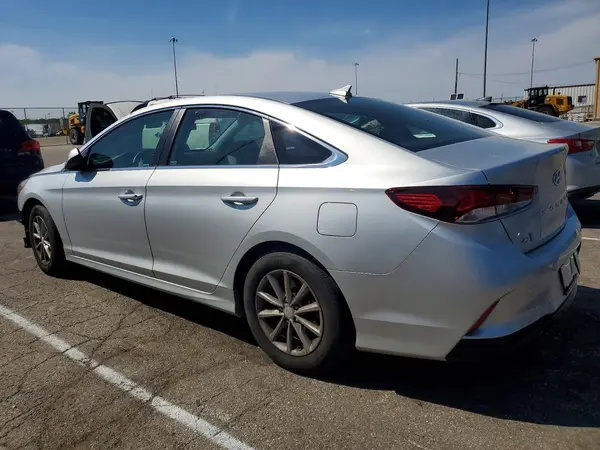 5NPE24AF1JH695569 2018 HYUNDAI SONATA - Image 2