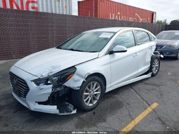 5NPE24AF1JH700947 2018 HYUNDAI SONATA - Image 2