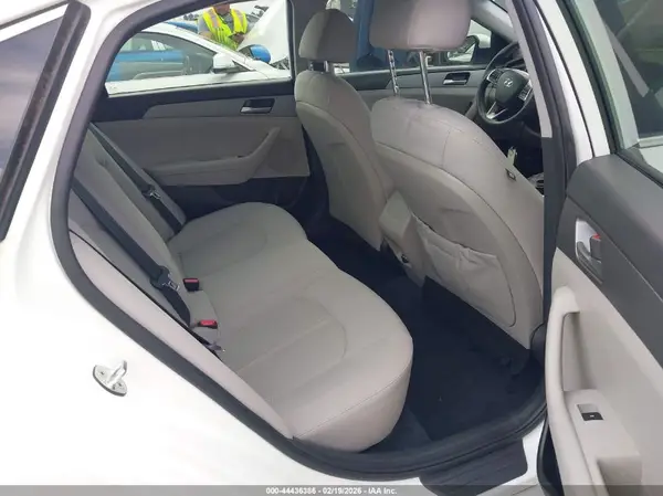5NPE24AF1JH704514 2018 HYUNDAI SONATA - Image 8
