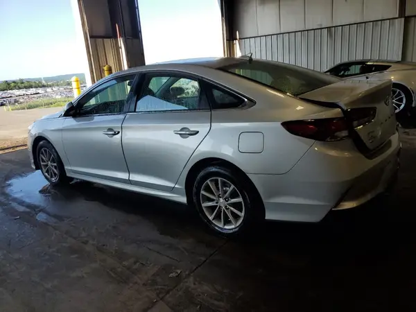 5NPE24AF1JH709261 2018 HYUNDAI SONATA - Image 2
