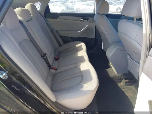 5NPE24AF1JH713908 2018 HYUNDAI SONATA - Image 8