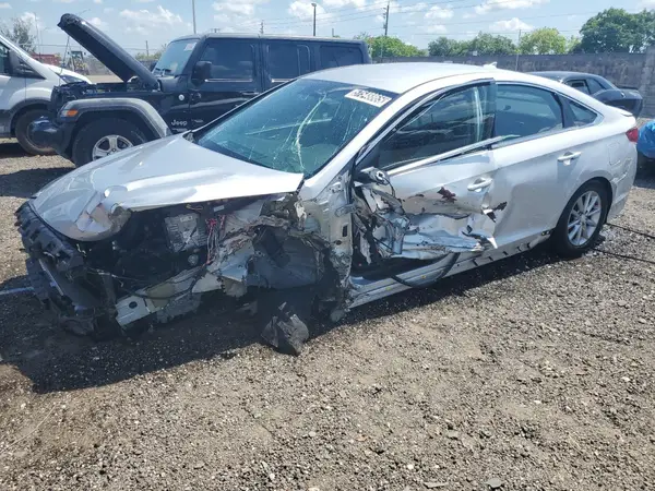 5NPE24AF1JH717988 2018 HYUNDAI SONATA - Image 1