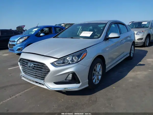 5NPE24AF1JH718283 2018 HYUNDAI SONATA - Image 2