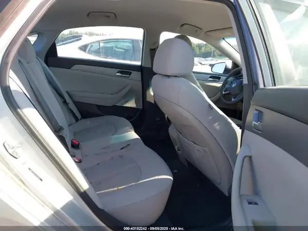 5NPE24AF1JH718283 2018 HYUNDAI SONATA - Image 8