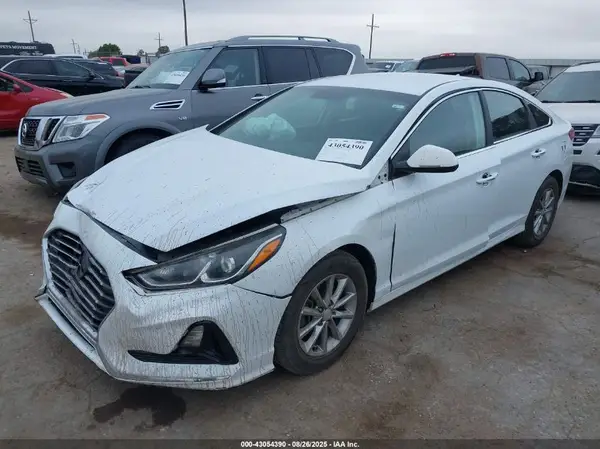 5NPE24AF1JH718820 2018 HYUNDAI SONATA - Image 2